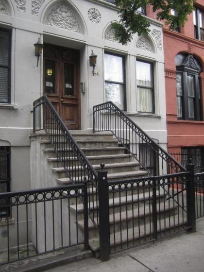 NYC Townhouse Apartment - image 1